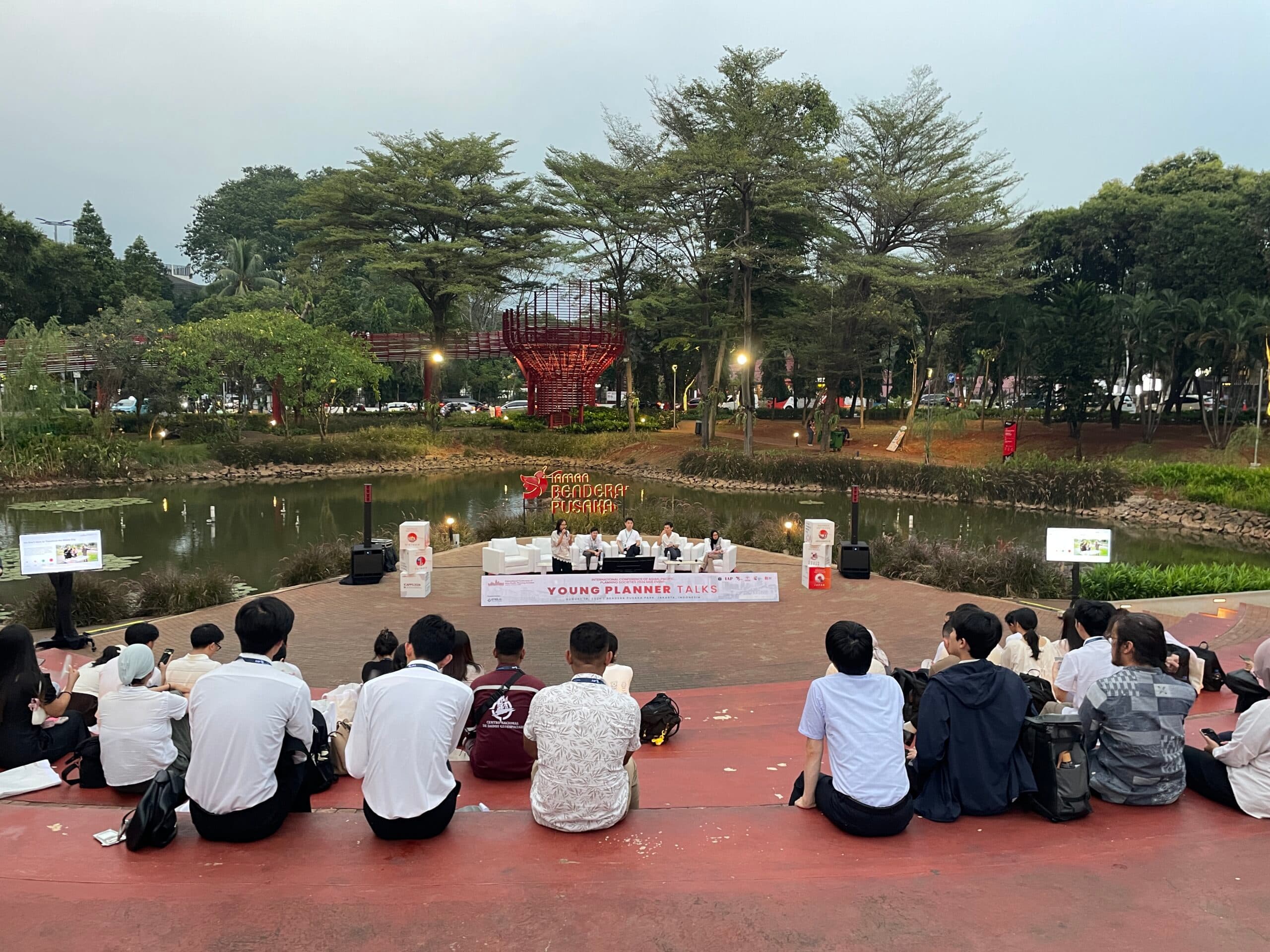 Taman Bendera Pusaka: A Park in Use, A Landscape in Motion